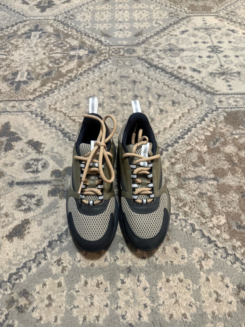 Dior B22 size 37 (7W)
